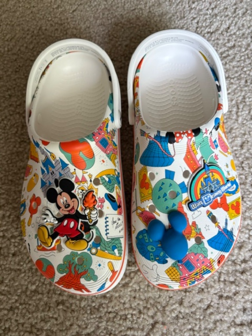 Crocs Disney Land size 8 Play in the Park